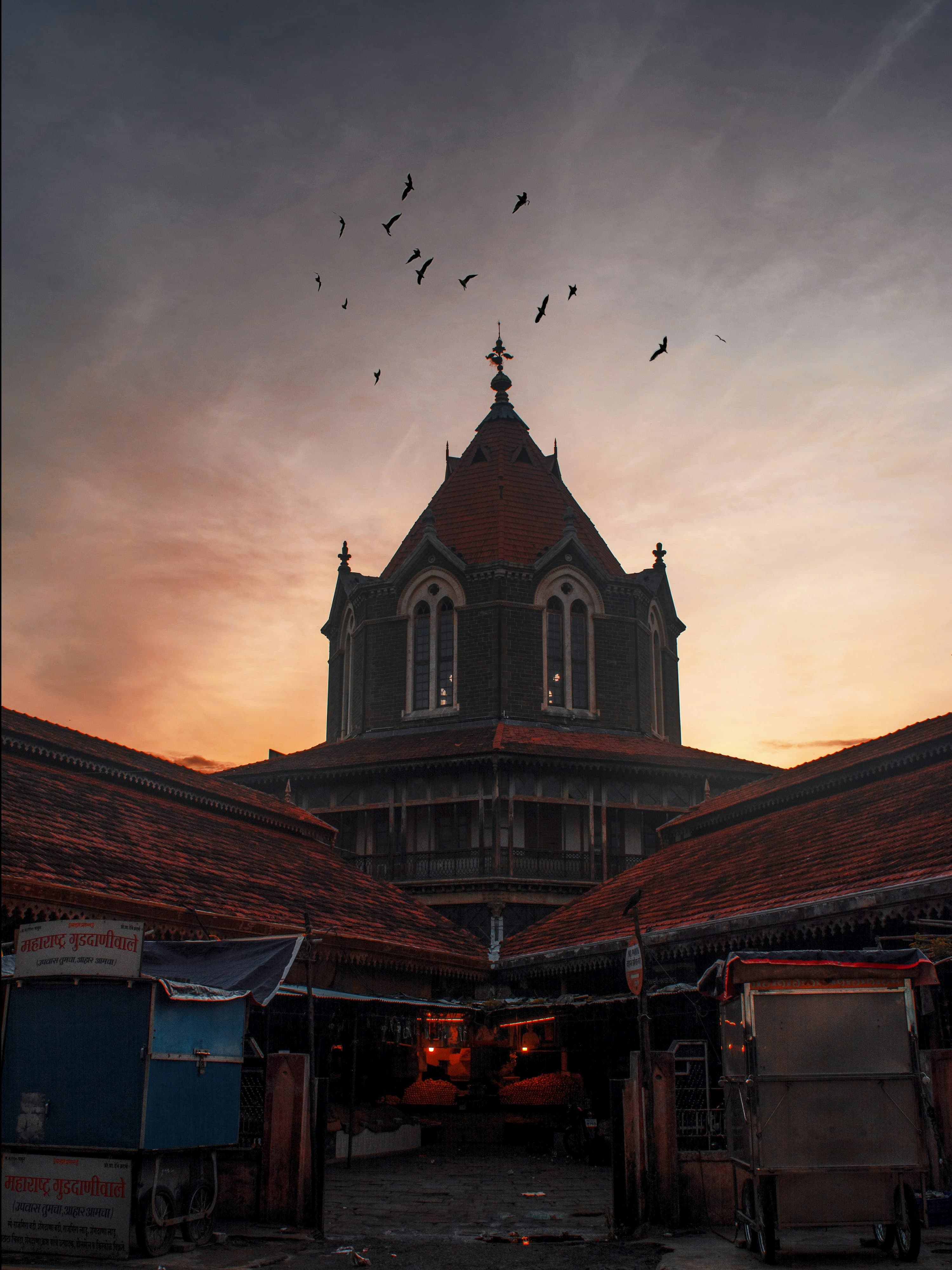 Mahatma Phule Mandai, Pune at sunset